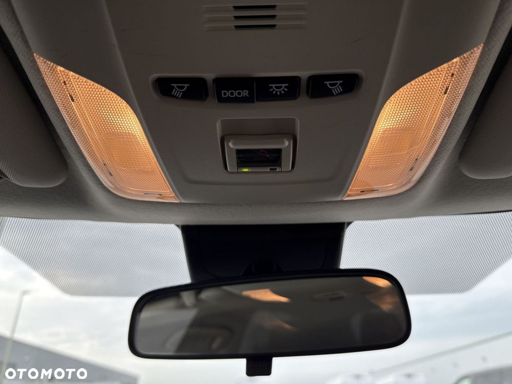 Toyota Corolla 1.8 Hybrid Comfort - 21