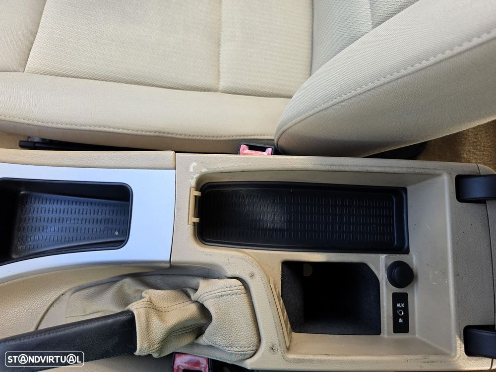 BMW 320 d xDrive - 25