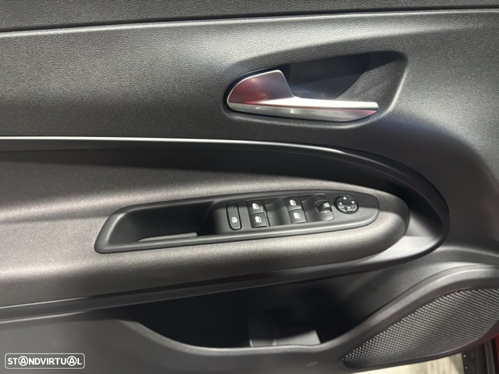 Alfa Romeo Junior 1.2 Speciale eDCT6 - 12