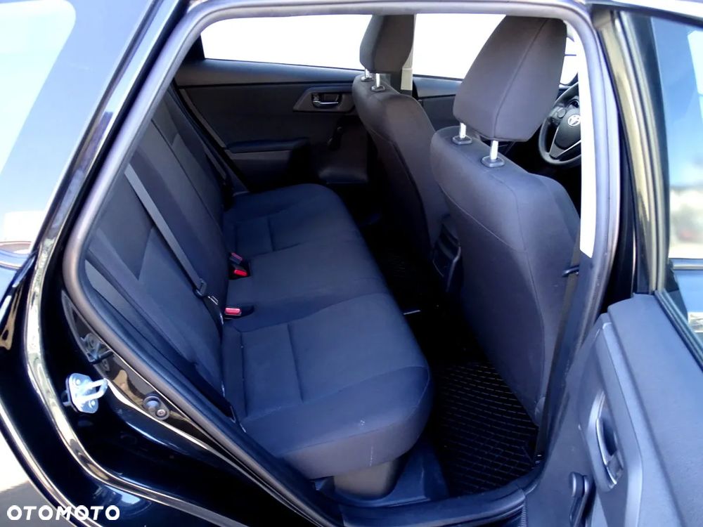 Toyota Auris - 14