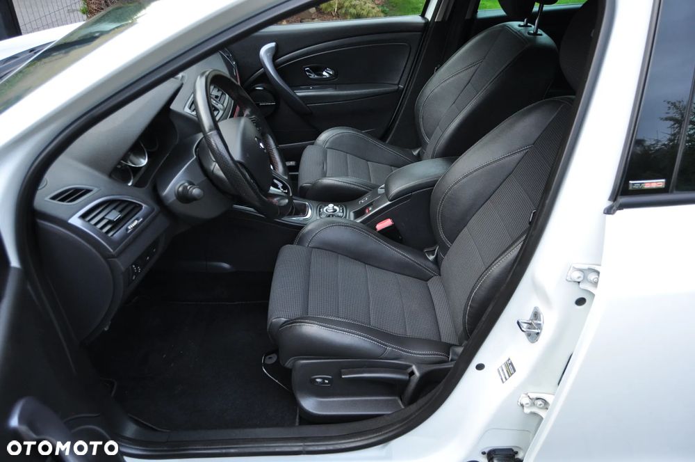 Renault Megane TCe 220 Start & Stop GT 220 - 8