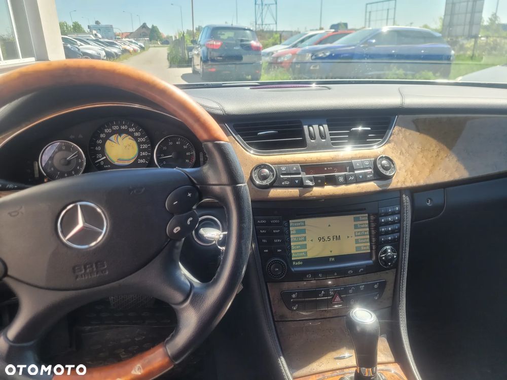 Mercedes-Benz CLS 500 - 8