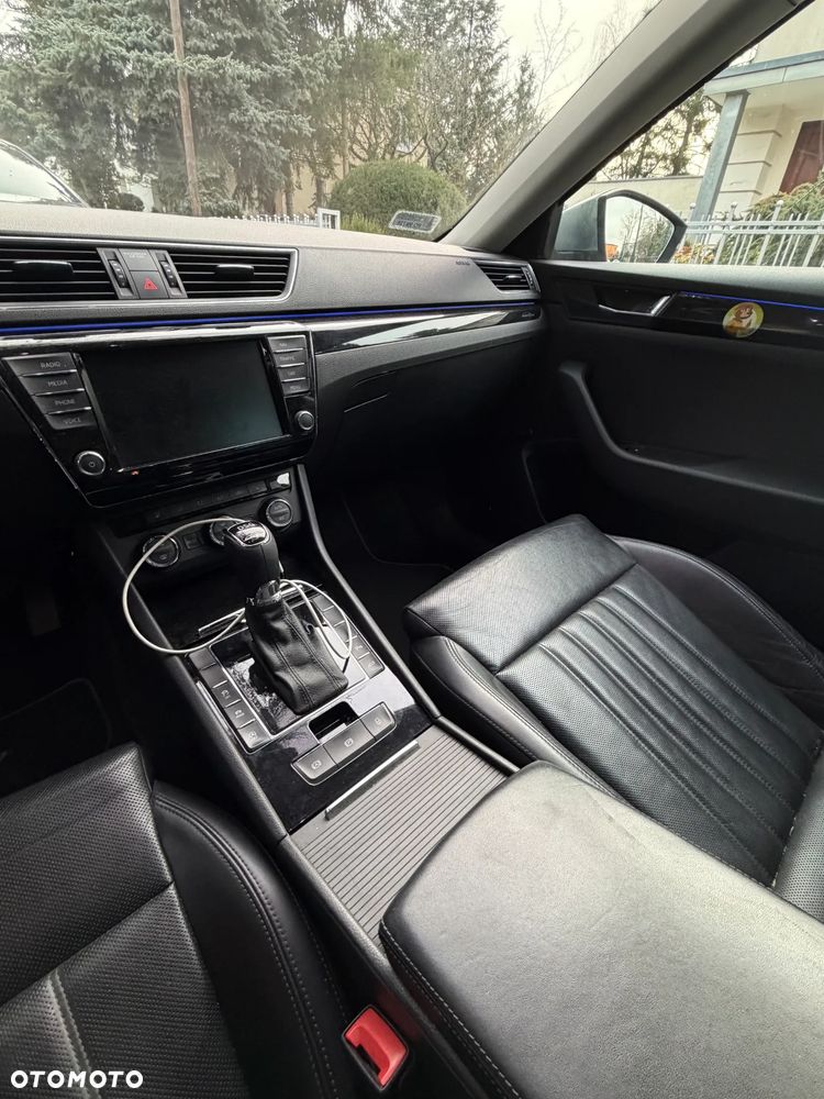 Skoda Superb 2.0 TDI 4x4 L&K DSG - 4