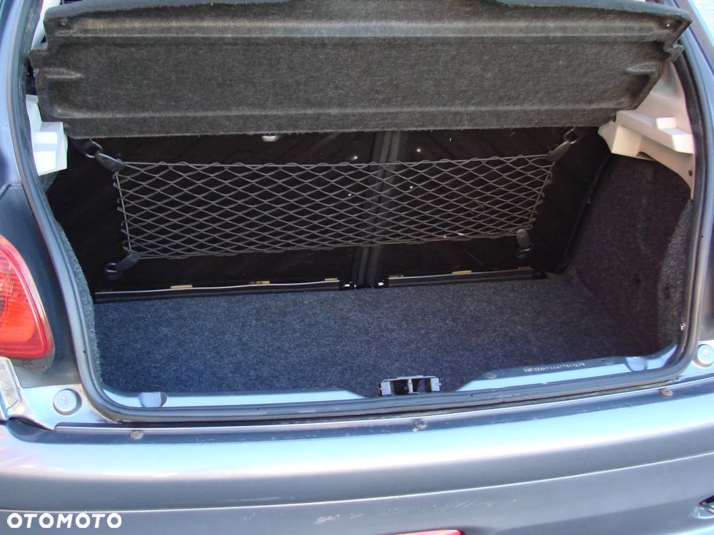 Peugeot 206 - 12