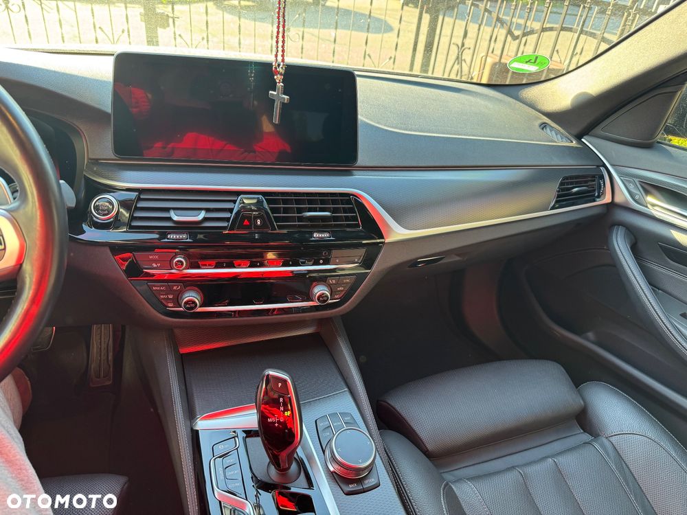 BMW Seria 5 520d MHEV Sport Line sport - 8
