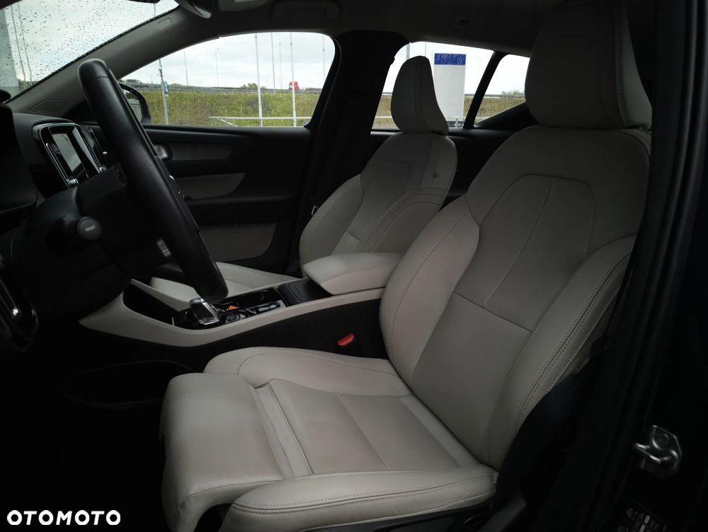 Volvo XC 40 T3 Inscription - 16
