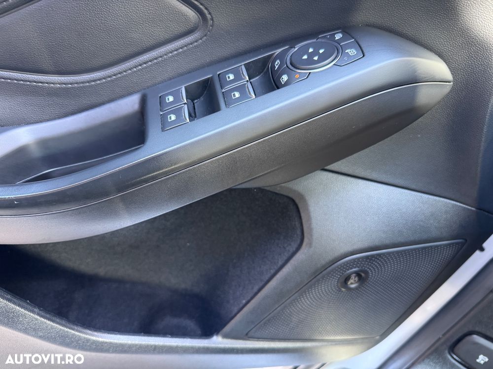 FORD Focus 2021 — imagine 30