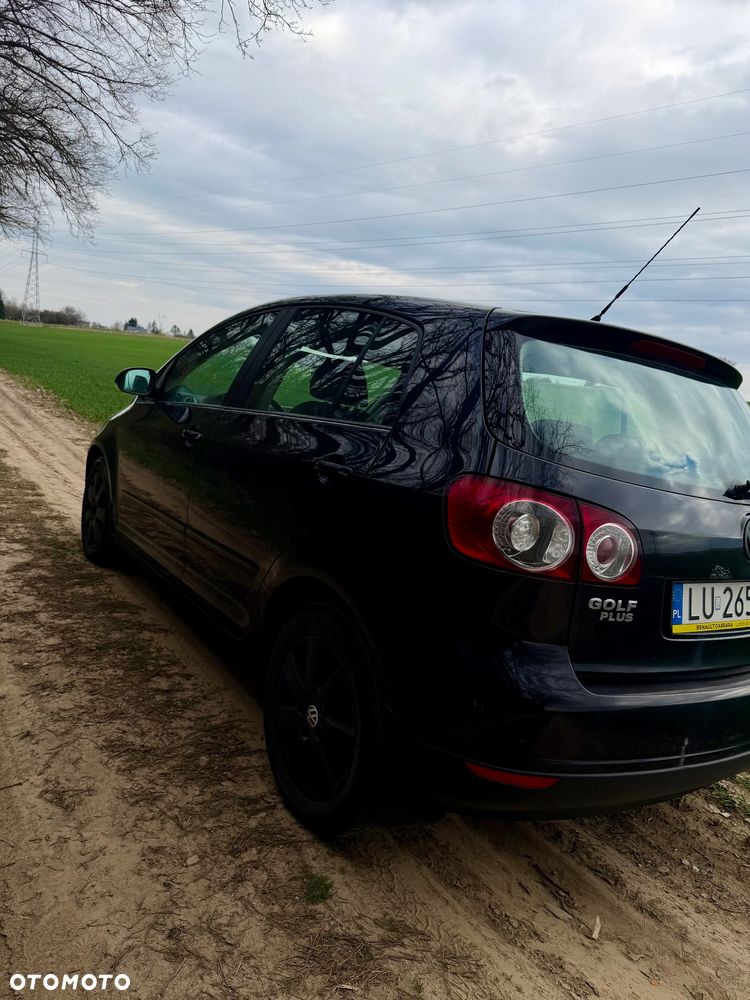 Volkswagen Golf Plus 1.6 FSI Comfortline - 3