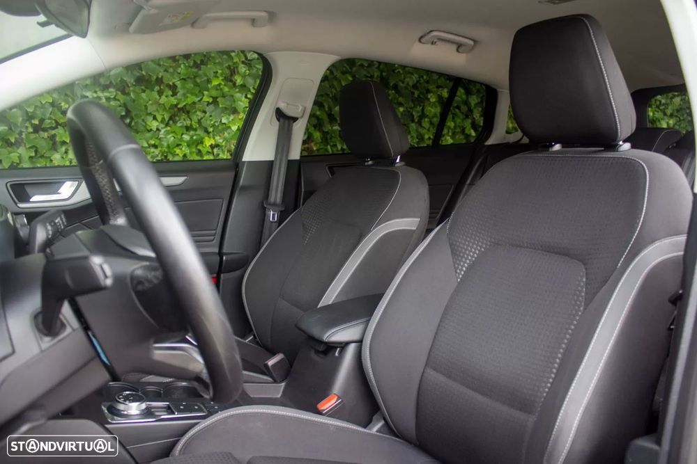 Ford Focus 1.5 TDCi ECOBlue Connected Aut. - 12