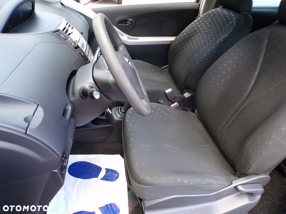 Toyota Yaris - 19