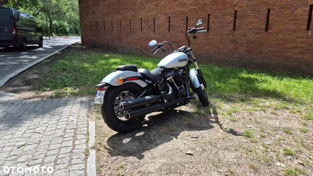 Harley-Davidson Softail Street Bob - 7