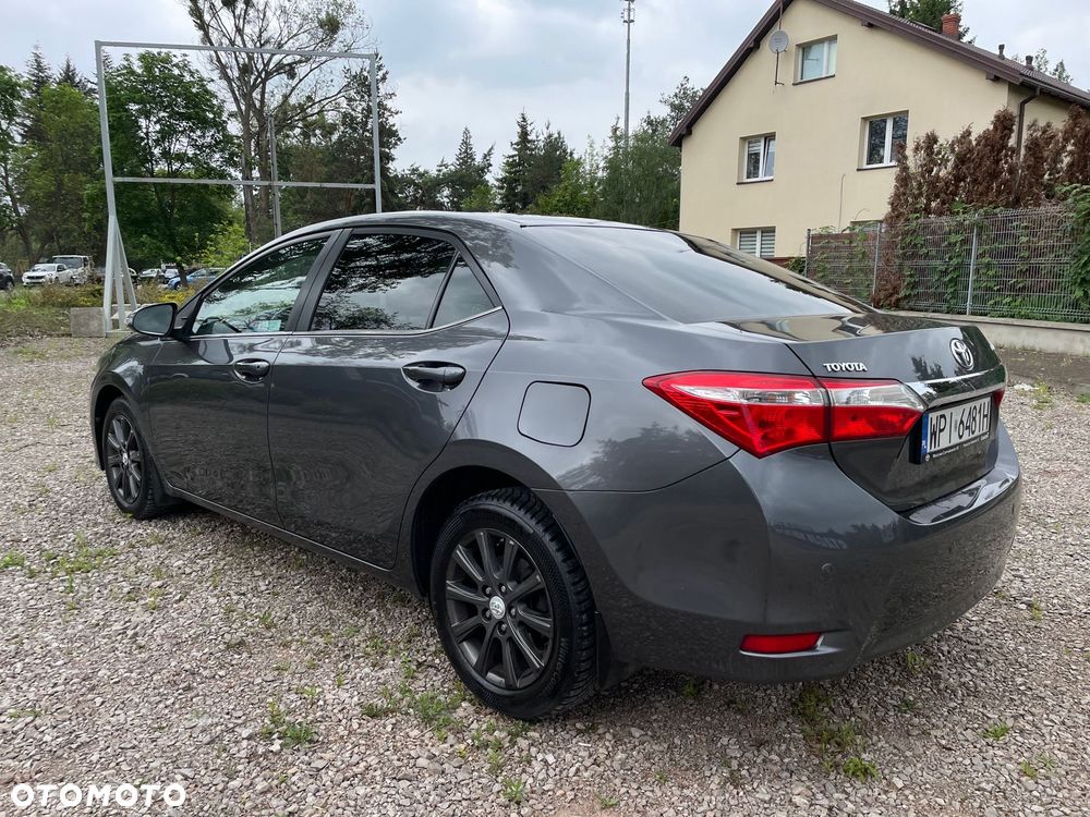 Toyota Corolla 1.6 Premium - 9