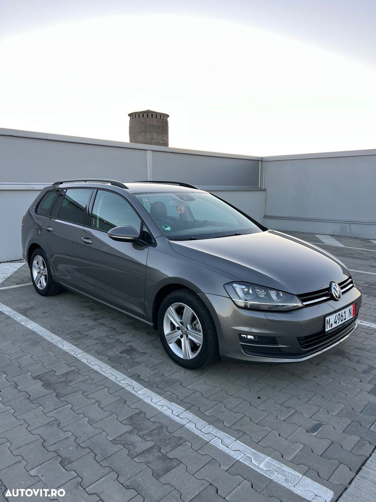 Volkswagen Golf - 2