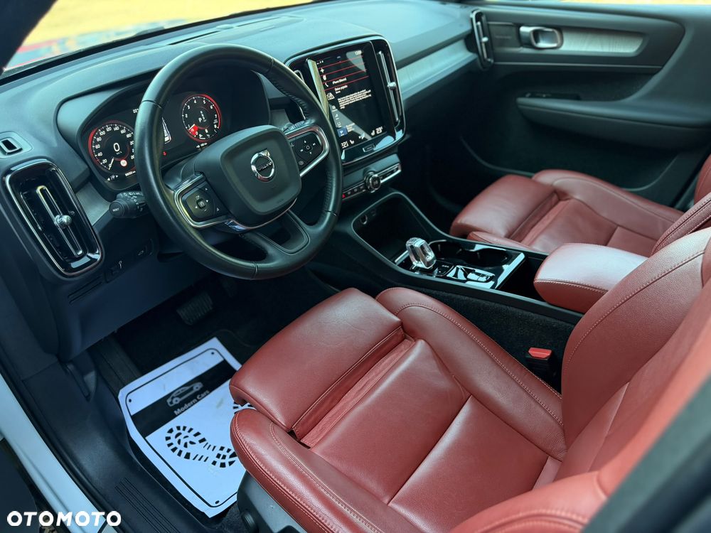 Volvo XC 40 B4 B AWD Geartronic Inscription - 26