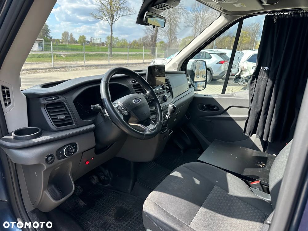 Ford Transit - 12