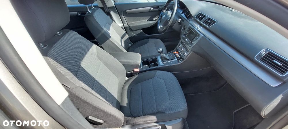 Volkswagen Passat 1.6 TDI BlueMotion - 14