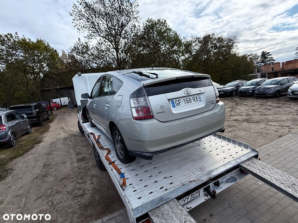 Toyota Prius (Hybrid) Executive - 5