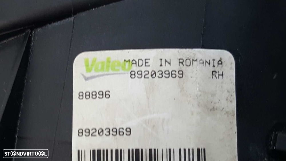 FAROL DE NEVOEIRO DIREITO AUDI A3 (8P) 1.9 TDI AMBIENTE - 3