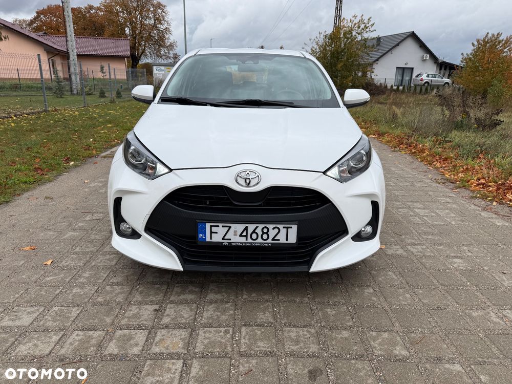 Toyota Yaris 2023 photo 3
