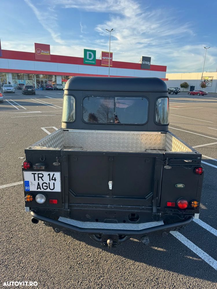 Land Rover Defender 110 Crew Cab - 9