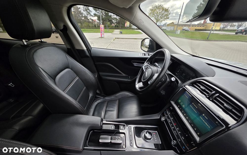 Jaguar F-Pace 20d AWD Prestige - 11