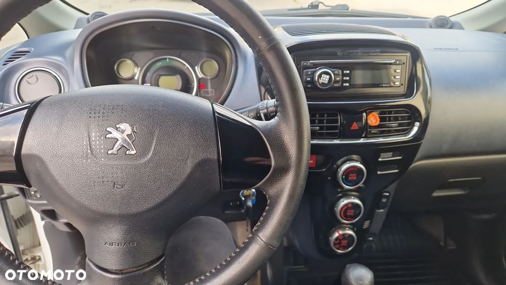 Peugeot iOn Standard - 7