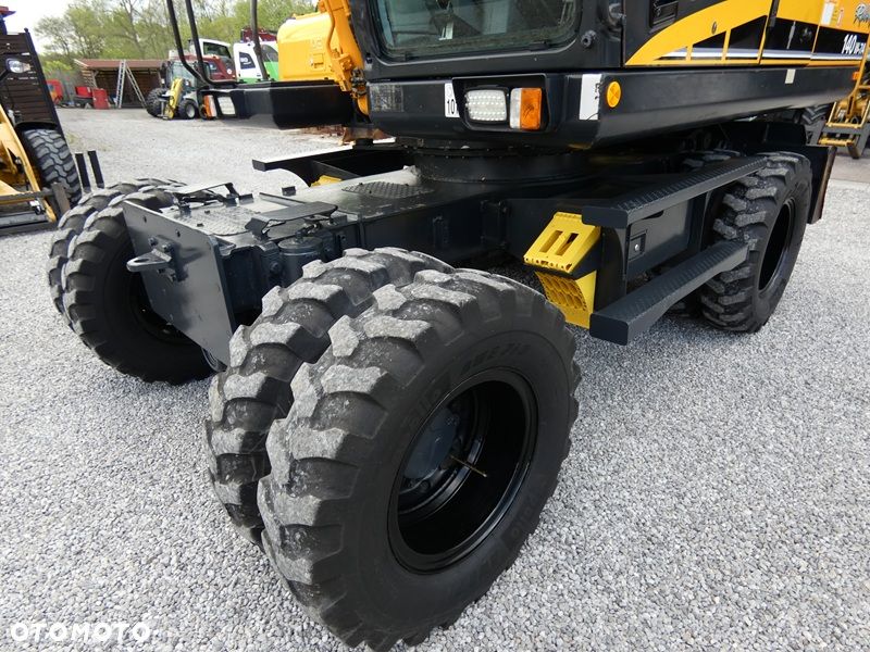 Hyundai 140W-7A / Stan BDB / Ładnie utrzymana / - 29