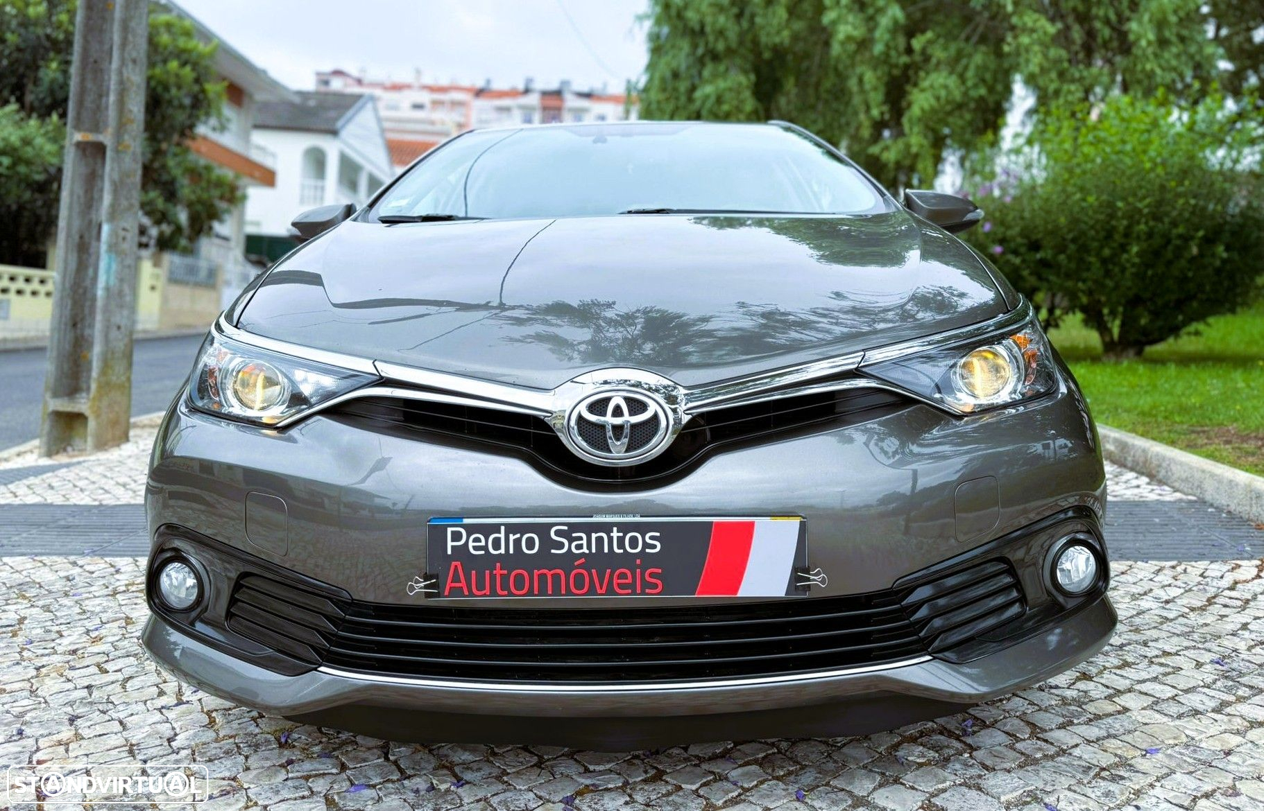 Toyota Auris 1.4 D-4D Comfort+Pack Sport - 4