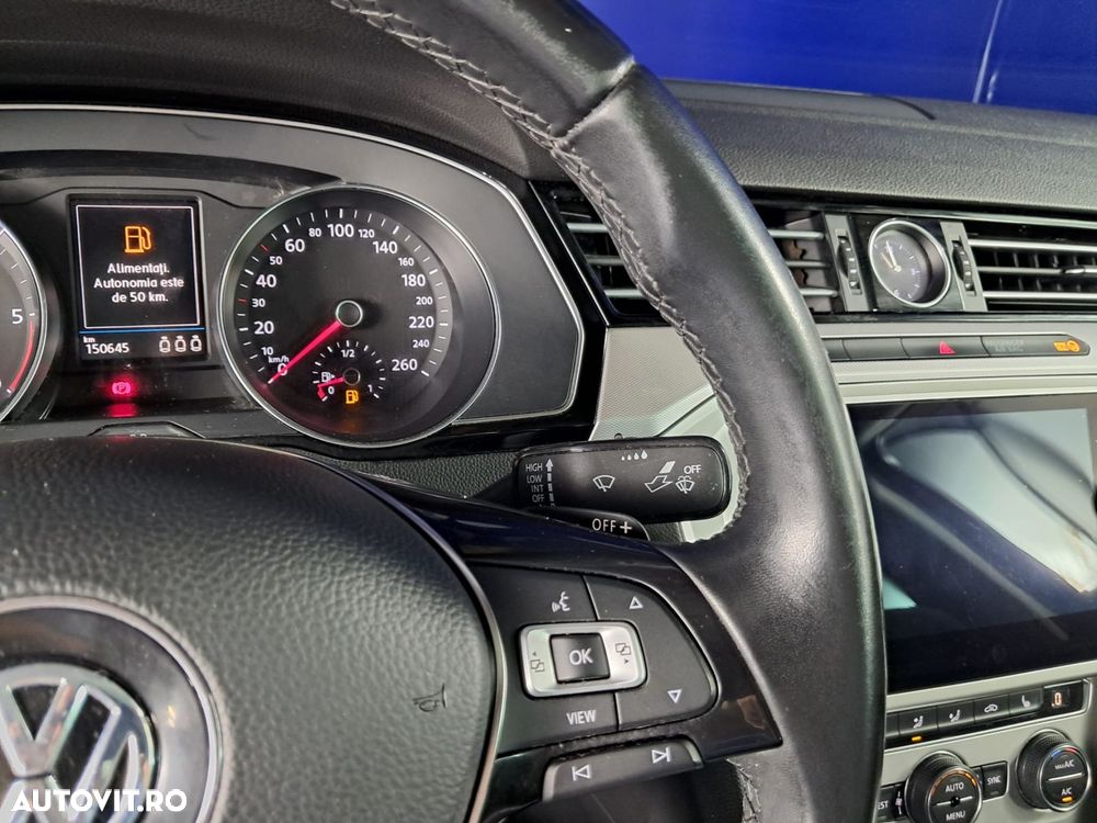 Volkswagen Passat - 15