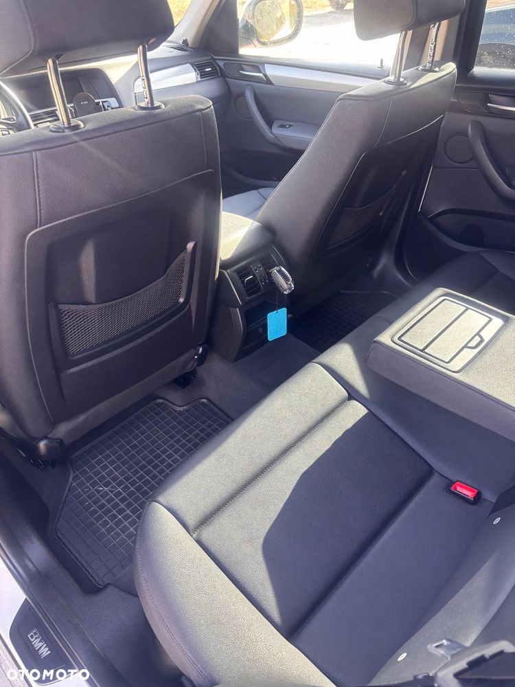 BMW X3 xDrive28i - 8