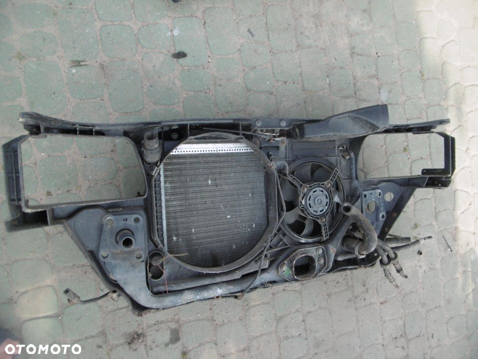 pas wzmocnienia chłodnica wody Audi A4 B5  1.8 benzyna - 7