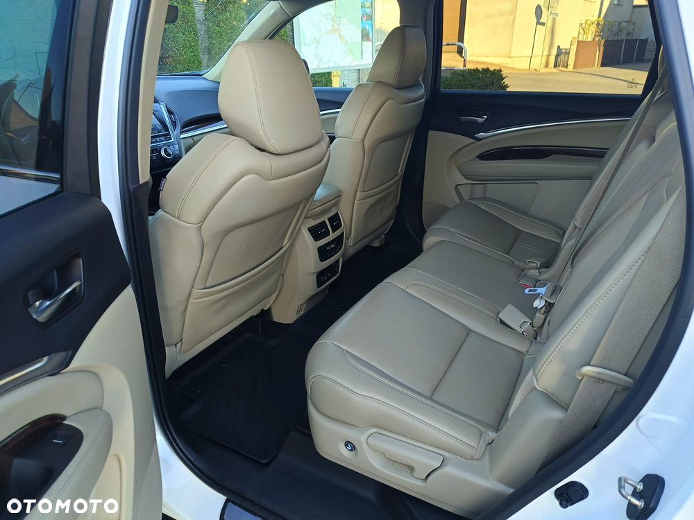 Acura MDX - 16