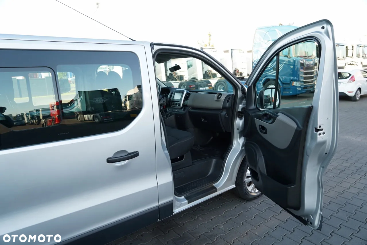 Renault TRAFIC 125 DCI  / BUS / 9 MIEJSC / 2017 ROK / POLSKI SALON / SERWISOWANY - 30