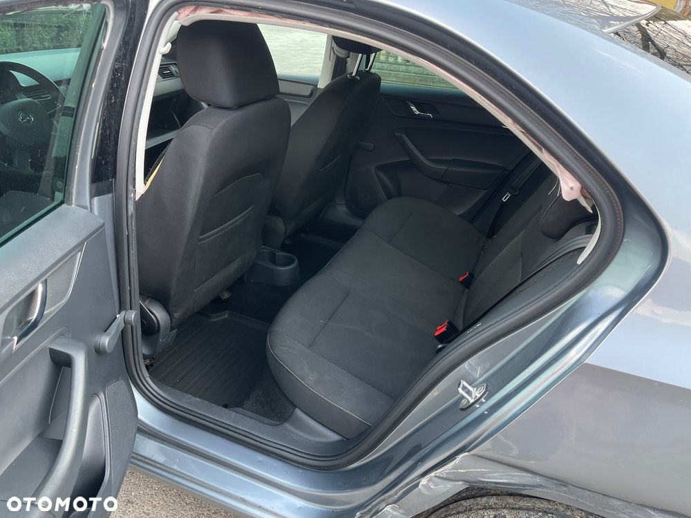 Skoda RAPID 1.2 TSI Active - 15