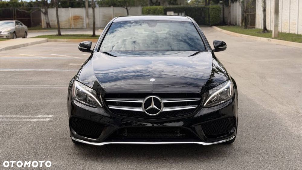 Mercedes-Benz Klasa C 300 7G-TRONIC AMG Line - 4
