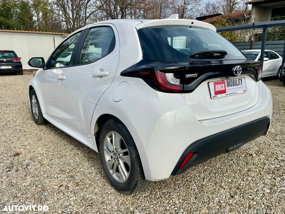 Toyota Yaris - 4