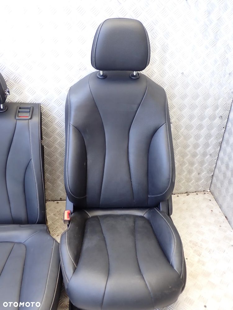 MG MG5  FOTEL PRZEDNI PRAWY / LEWY ORAZ KANAPA TYLNIA SKÓRA KOMPLET - 5