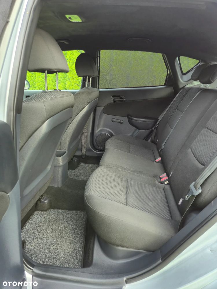 Hyundai i30 1.4 Base - 11