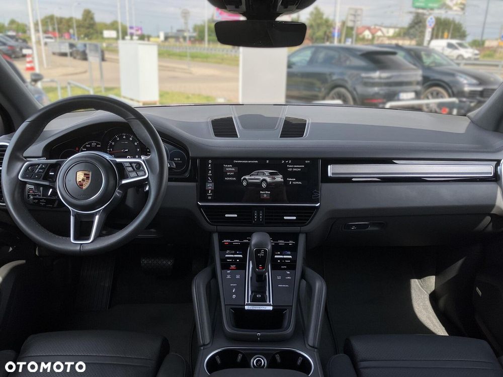 Porsche Cayenne Standard - 26