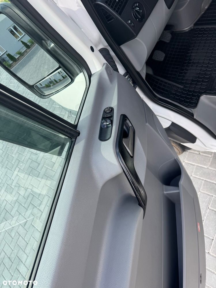 Volkswagen Crafter - 22
