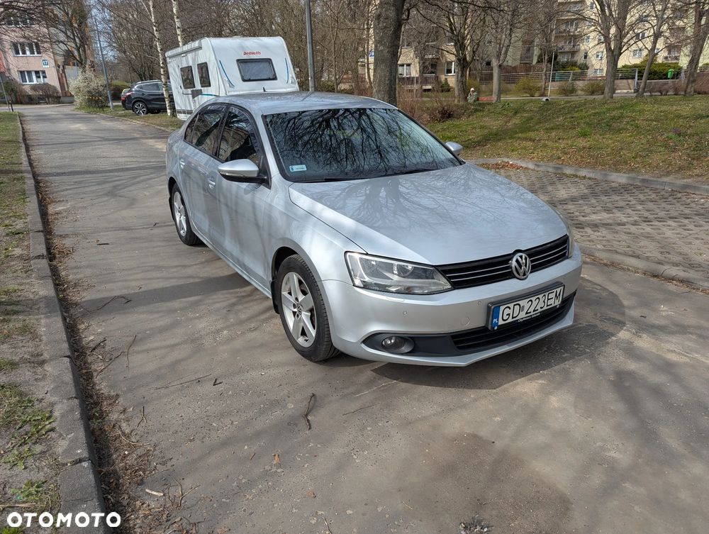 Volkswagen Jetta 1.4 TSI Comfortline - 1