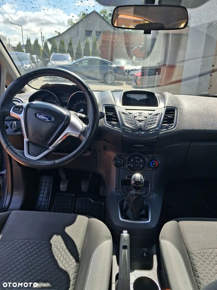 Ford Fiesta - 10