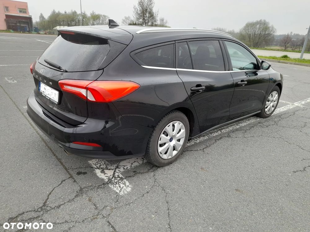 Ford Focus 1.0 EcoBoost Trend Edition Business - 2