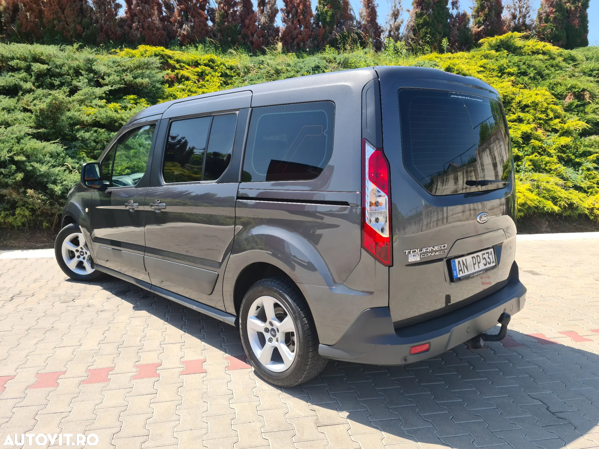 Ford Tourneo Connect 1.5 TDCi LWB (L2) Titanium - 4