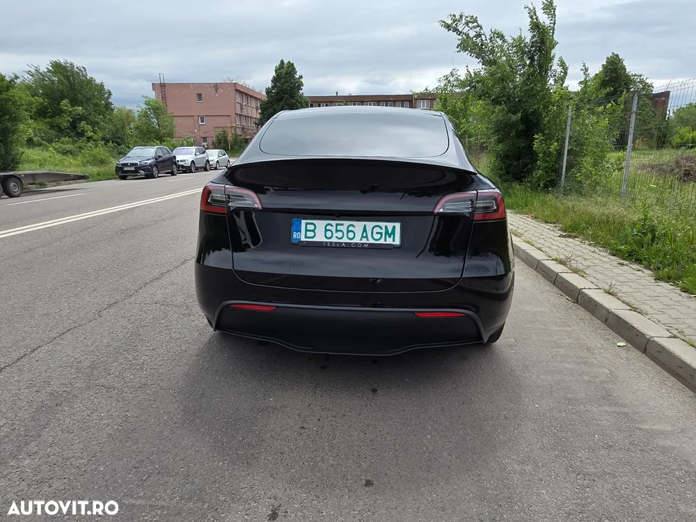 Tesla Model Y AWD Performance - 6