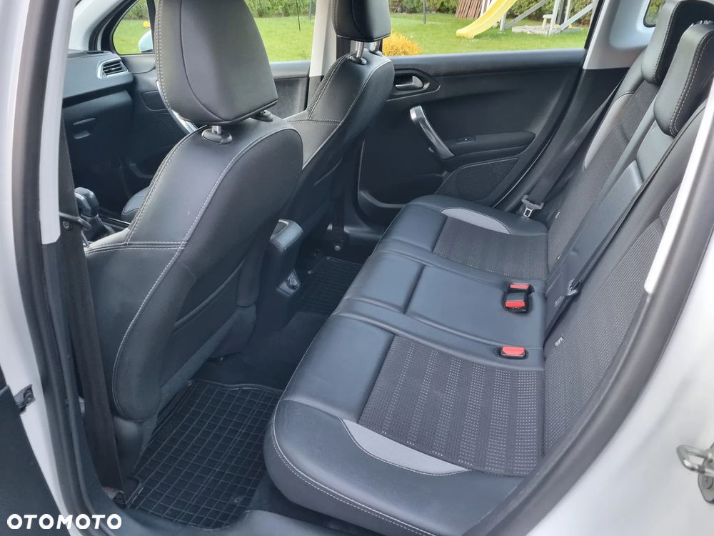 Peugeot 2008 PureTech 110 Stop&Start Allure - 21
