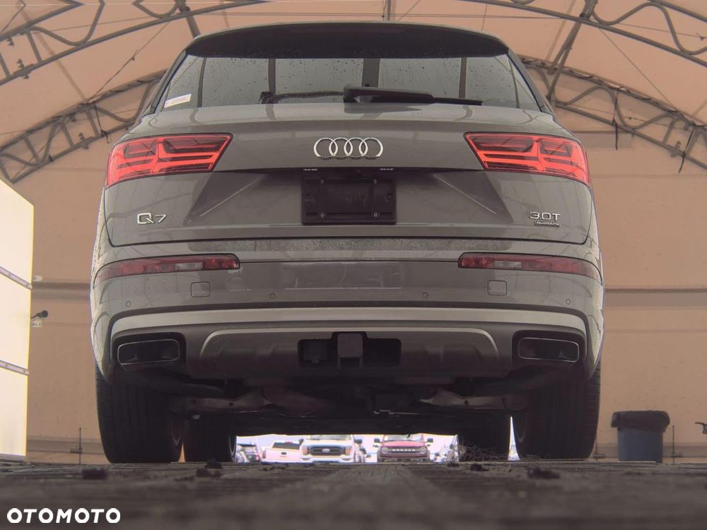 Audi Q7 3.0 TFSI Quattro Tiptronic - 7