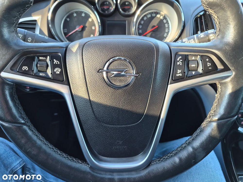 Opel Astra 2.0 CDTI ecoFLEX Start/Stop Exklusiv - 32