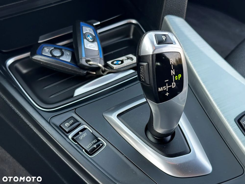 BMW Seria 3 - 31