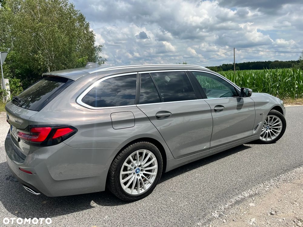 BMW Seria 5 520e Luxury Line - 10